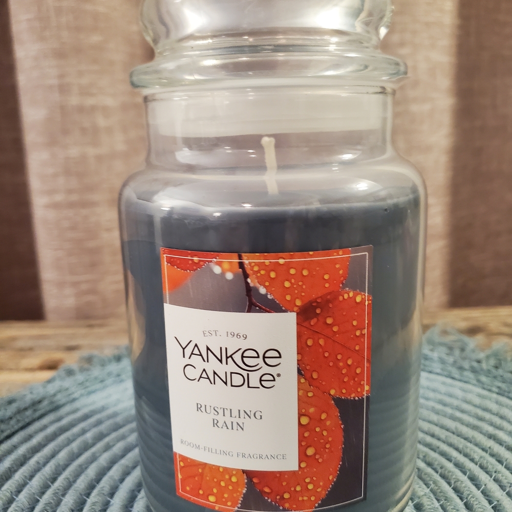 Yankee Candle RUSTLING RAIN Original Large Jar